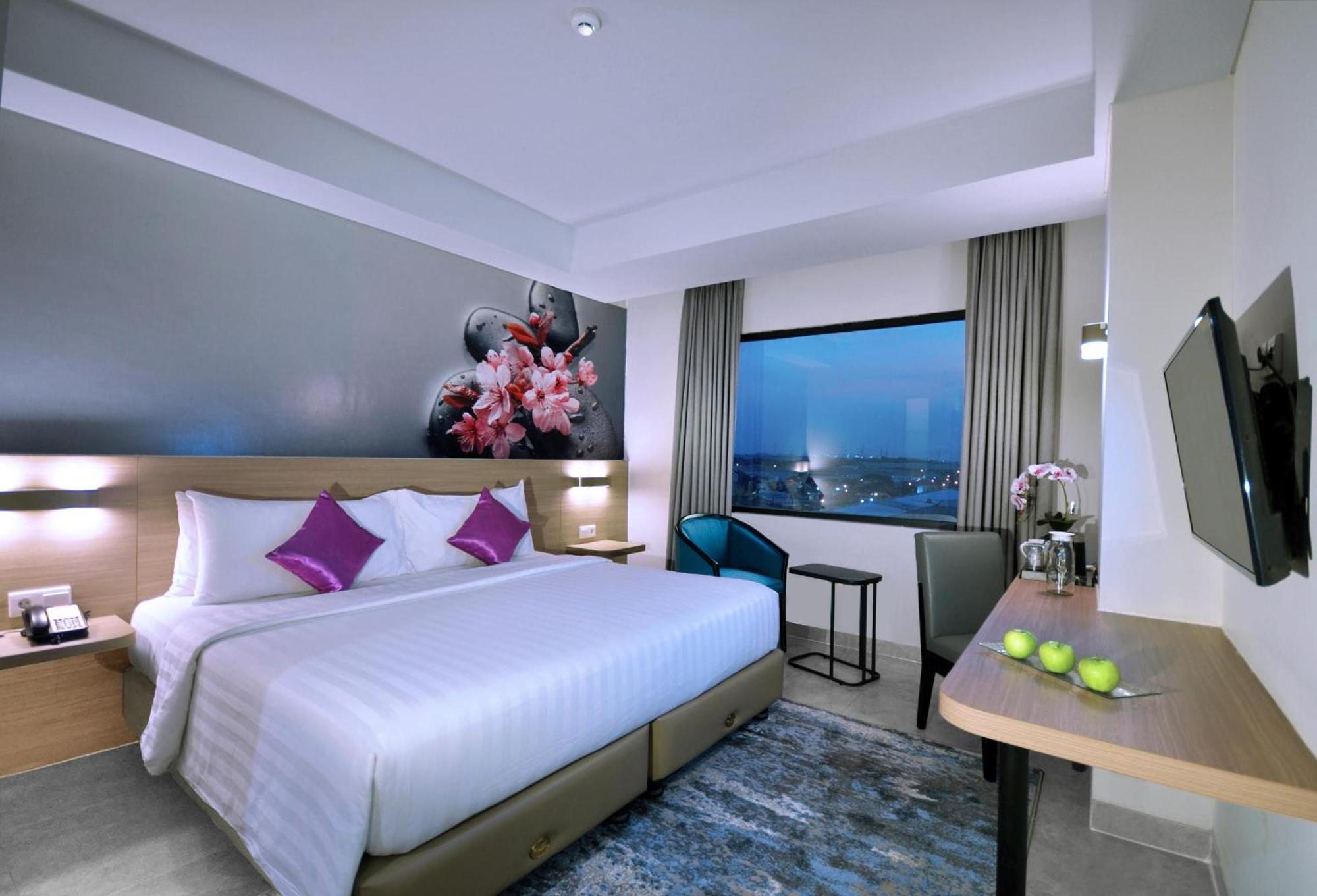 Quest Prime Cikarang By Aston Hotel Bekasi Exterior foto