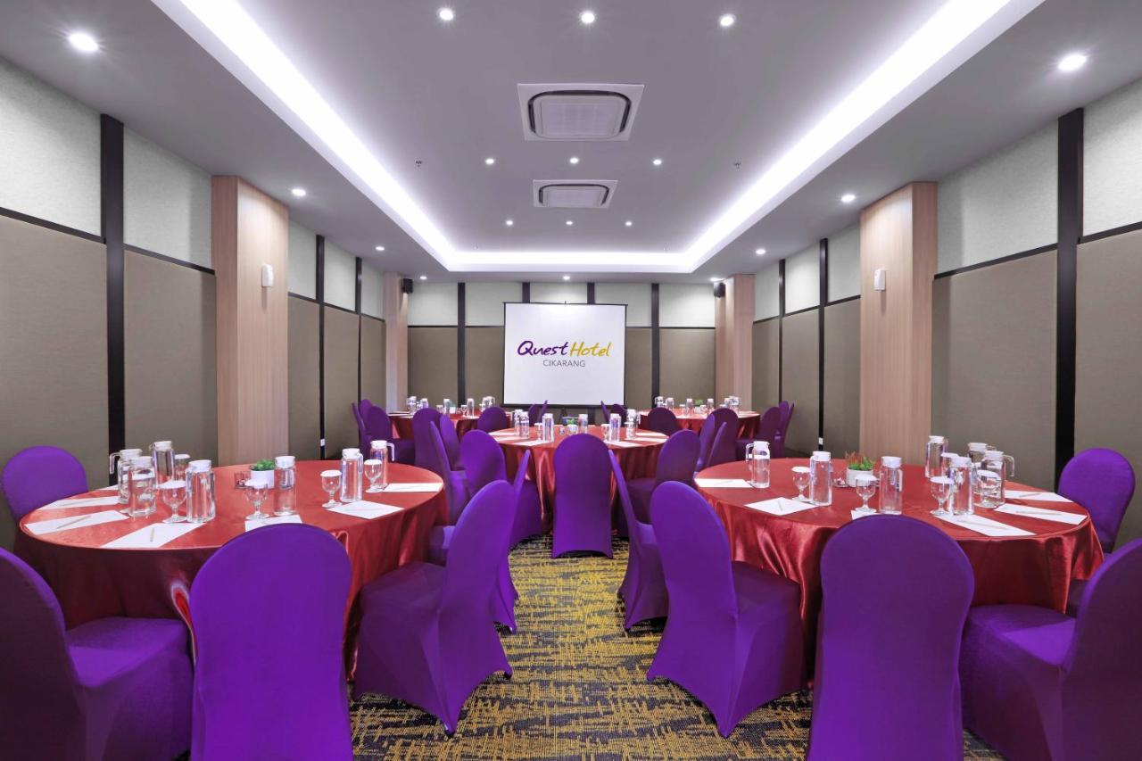 Quest Prime Cikarang By Aston Hotel Bekasi Exterior foto