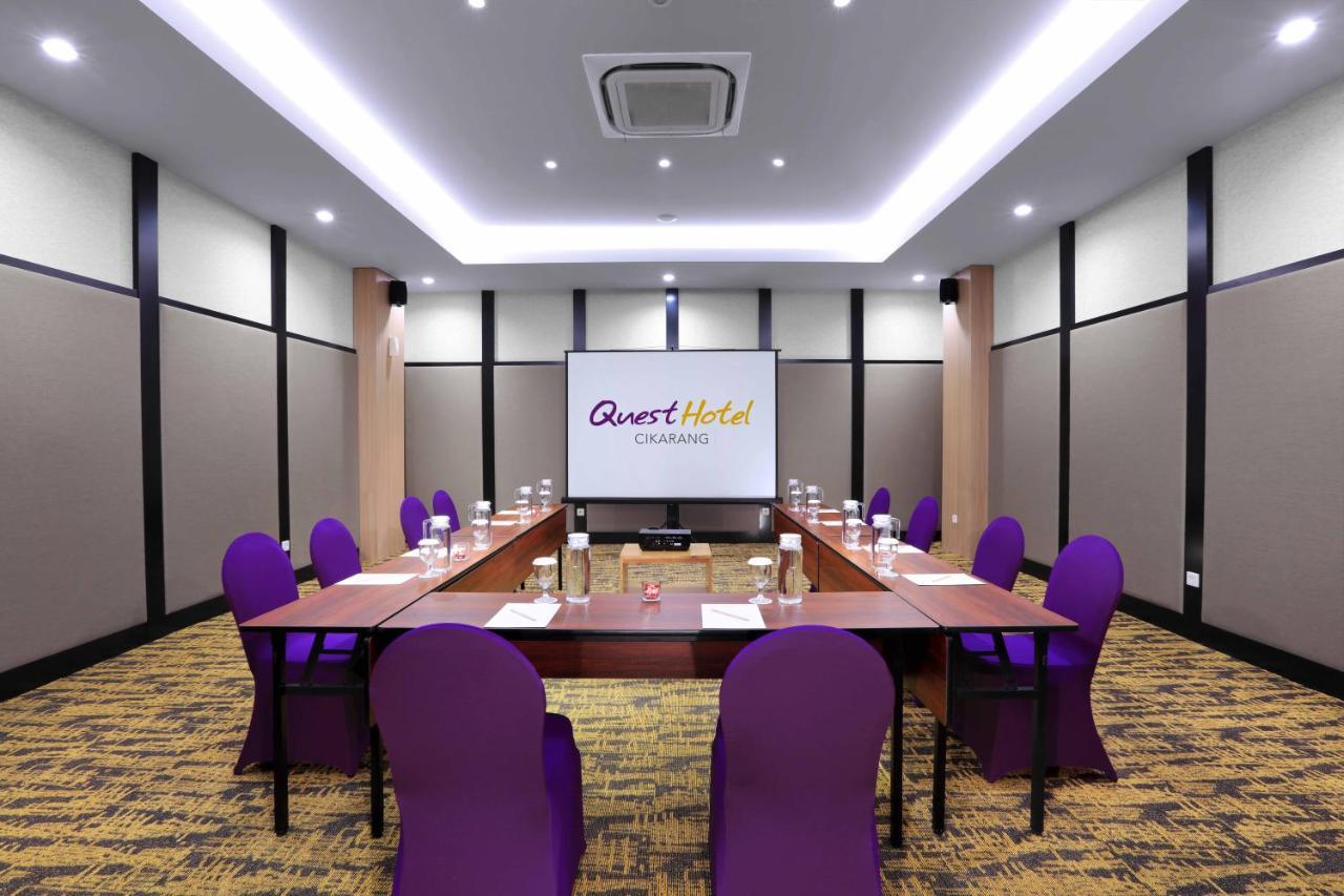 Quest Prime Cikarang By Aston Hotel Bekasi Exterior foto